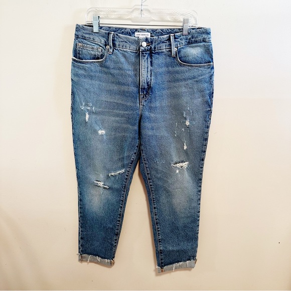 Good American Denim - Good American The Weekender Raw Hem Crop Distressed Medium Wash Denim Jeans